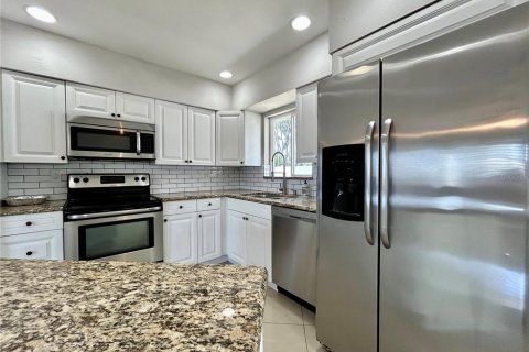 Villa ou maison à louer à Saint Petersburg, Floride: 3 chambres, 97.73 m2 № 2396971 - photo 23