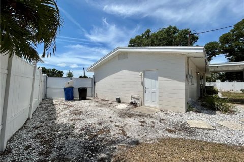 Villa ou maison à louer à Saint Petersburg, Floride: 3 chambres, 97.73 m2 № 2396971 - photo 20