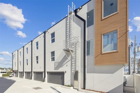 Touwnhouse à louer à Orlando, Floride: 3 chambres, 167.87 m2 № 1746548 - photo 27