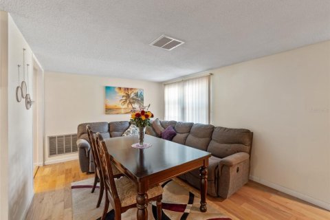 Casa en venta en Hudson, Florida, 2 dormitorios, 111.48 m2 № 1612817 - foto 9