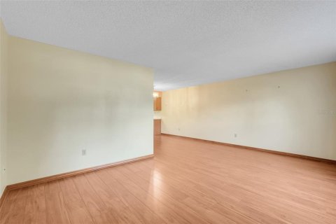 Adosado en venta en Clermont, Florida, 2 dormitorios, 99.5 m2 № 1905676 - foto 8