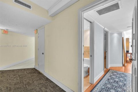 Купить кондоминиум в Авентура, Флорида 1 спальня, 71.16м2, № 2011618 - фото 7