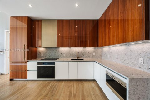 Condominio en venta en Miami, Florida, 2 dormitorios, 91.79 m2 № 2089646 - foto 10
