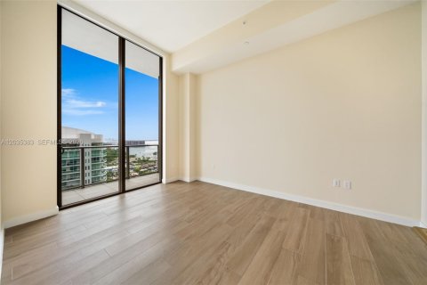 Condominio en venta en Miami, Florida, 2 dormitorios, 91.79 m2 № 2089646 - foto 18