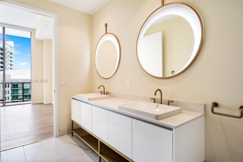 Condominio en venta en Miami, Florida, 2 dormitorios, 91.79 m2 № 2089646 - foto 23