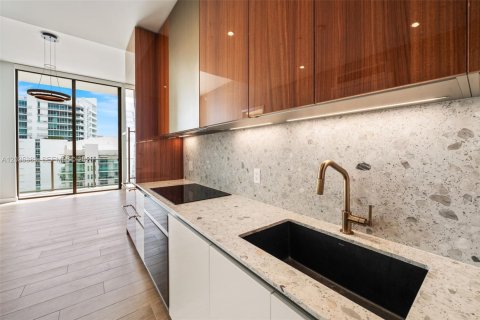 Condominio en venta en Miami, Florida, 2 dormitorios, 91.79 m2 № 2089646 - foto 11