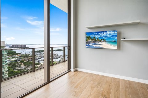 Condominio en venta en Miami, Florida, 2 dormitorios, 91.79 m2 № 2089646 - foto 2