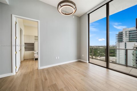Condominio en venta en Miami, Florida, 2 dormitorios, 91.79 m2 № 2089646 - foto 5