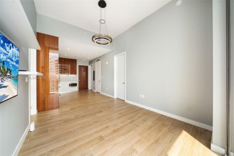 Condominio en venta en Miami, Florida, 2 dormitorios, 91.79 m2 № 2089646 - foto 6