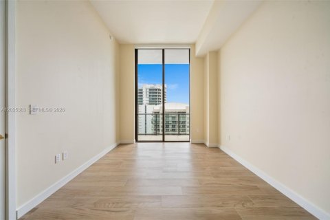 Condominio en venta en Miami, Florida, 2 dormitorios, 91.79 m2 № 2089646 - foto 19