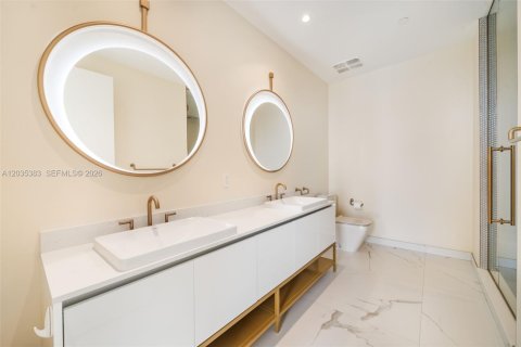 Condominio en venta en Miami, Florida, 2 dormitorios, 91.79 m2 № 2089646 - foto 21