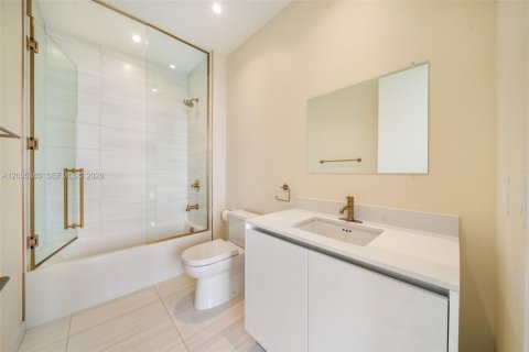 Condominio en venta en Miami, Florida, 2 dormitorios, 91.79 m2 № 2089646 - foto 14
