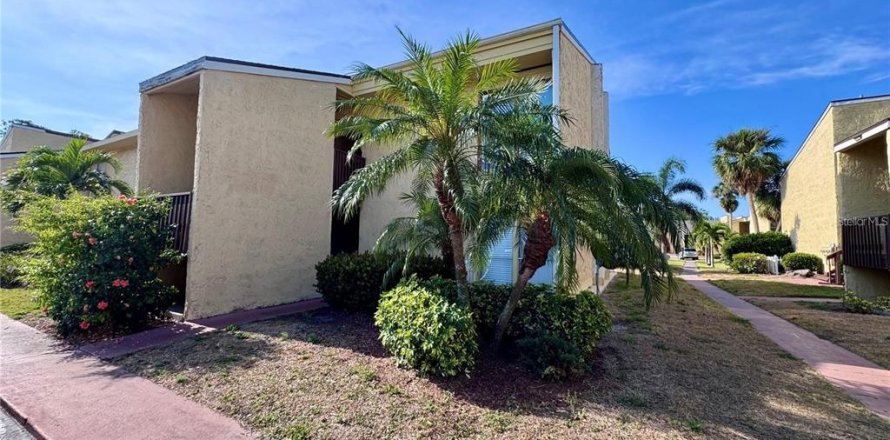 Condo in Sarasota, Florida, 2 bedrooms № 1866076