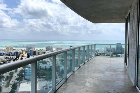 Condominio en alquiler en Miami Beach, Florida, 2 dormitorios, 127.28 m2 № 2008129 - foto 7