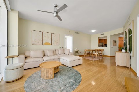 Condominio en alquiler en Miami Beach, Florida, 2 dormitorios, 127.28 m2 № 2008129 - foto 18