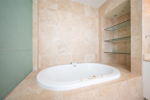 Condominio en alquiler en Miami Beach, Florida, 2 dormitorios, 127.28 m2 № 2008129 - foto 26