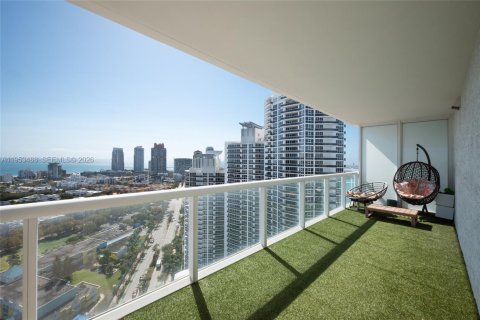 Condominio en alquiler en Miami Beach, Florida, 2 dormitorios, 127.28 m2 № 2008129 - foto 29