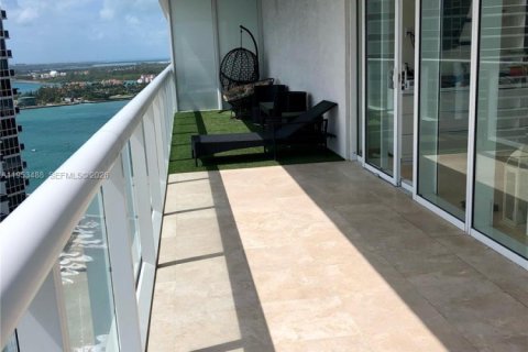 Condominio en alquiler en Miami Beach, Florida, 2 dormitorios, 127.28 m2 № 2008129 - foto 11