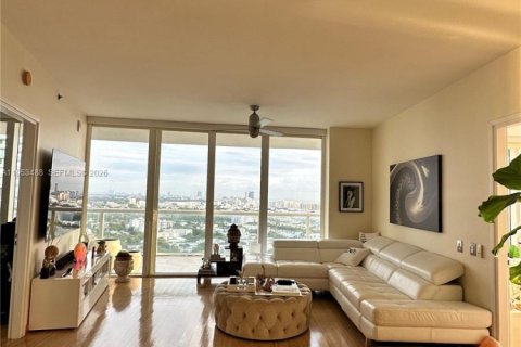 Condominio en alquiler en Miami Beach, Florida, 2 dormitorios, 127.28 m2 № 2008129 - foto 10