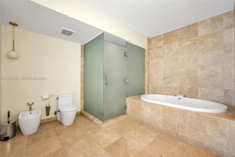 Condominio en alquiler en Miami Beach, Florida, 2 dormitorios, 127.28 m2 № 2008129 - foto 24