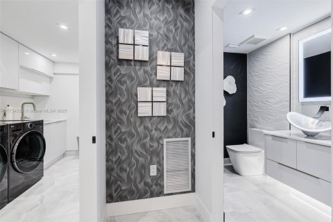 Купить кондоминиум в Холливуд, Флорида 3 спальни, 242.1м2, № 2060001 - фото 23