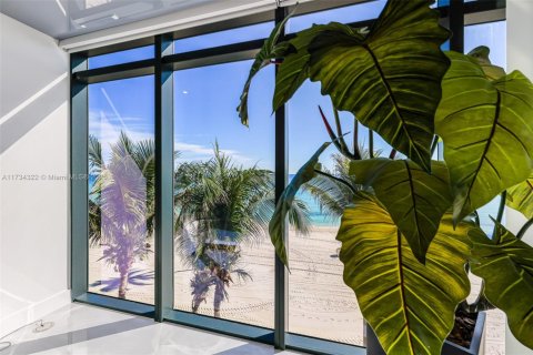 Купить кондоминиум в Холливуд, Флорида 3 спальни, 242.1м2, № 2060001 - фото 14