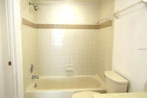 Condo in Sarasota, Florida, 2 bedrooms № 2148972 - photo 10