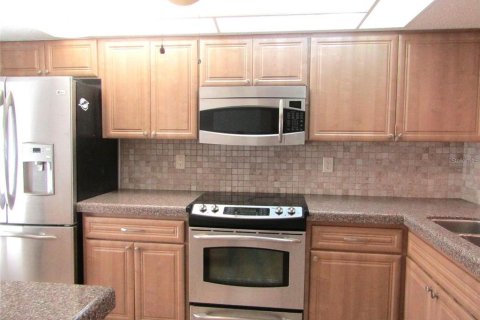 Condo in Sarasota, Florida, 2 bedrooms № 2148972 - photo 4