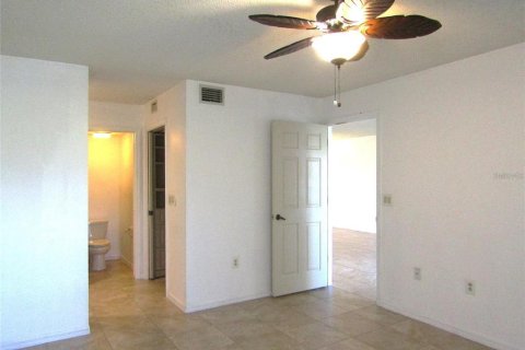 Condo in Sarasota, Florida, 2 bedrooms № 2148972 - photo 16