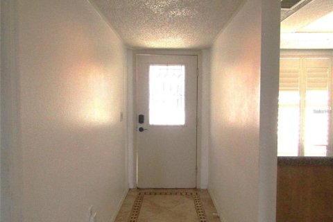 Condo in Sarasota, Florida, 2 bedrooms № 2148972 - photo 2