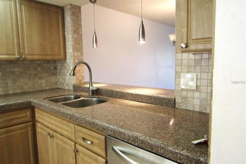 Condo in Sarasota, Florida, 2 bedrooms № 2148972 - photo 5