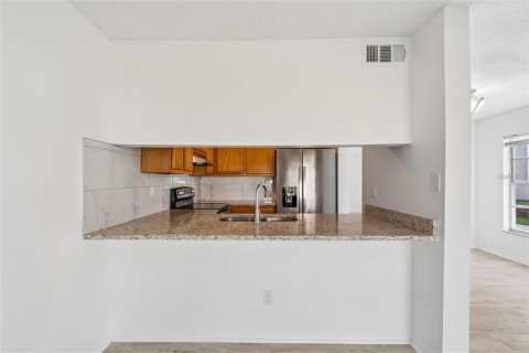 Townhouse in Tampa, Florida 3 bedrooms, 127.09 sq.m. № 2395930 - photo 30