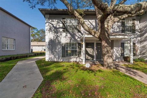 Townhouse in Tampa, Florida 3 bedrooms, 127.09 sq.m. № 2395930 - photo 6