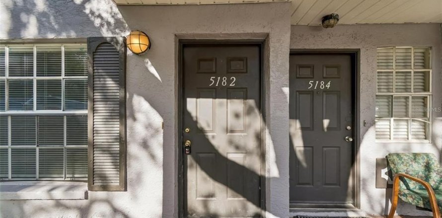 Townhouse in Tampa, Florida 3 bedrooms, 127.09 sq.m. № 2395930
