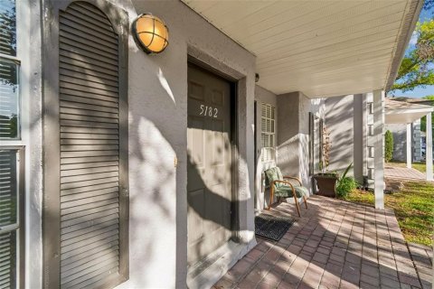 Townhouse in Tampa, Florida 3 bedrooms, 127.09 sq.m. № 2395930 - photo 8