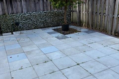 Touwnhouse à louer à Homestead, Floride: 2 chambres, 114.64 m2 № 2001078 - photo 2