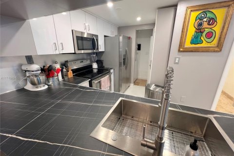 Appartement à louer à Miami Beach, Floride: 2 chambres, 100.15 m2 № 1705113 - photo 16