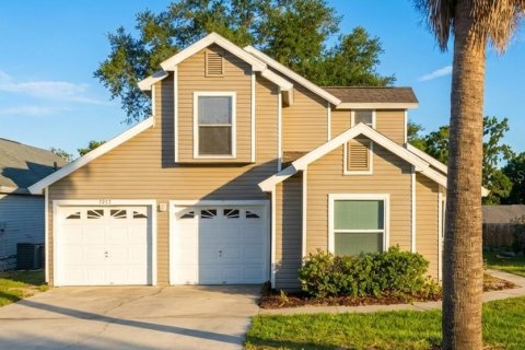 Villa ou maison à Orlando, Floride 3 chambres, 121.7 m2 № 2093473
