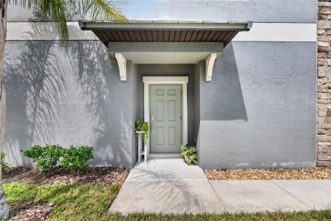 Townhouse in Sun City Center, Florida 3 bedrooms, 172.24 sq.m. № 2385605 - photo 18