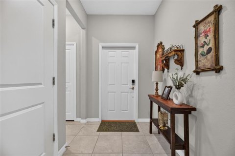 Townhouse in Sun City Center, Florida 3 bedrooms, 172.24 sq.m. № 2385605 - photo 19