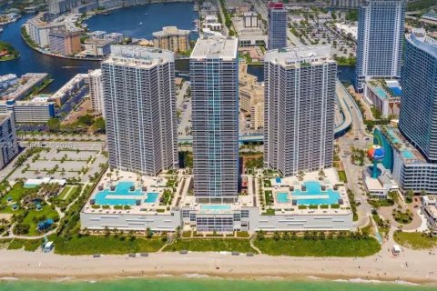 Copropriété à louer à Hallandale Beach, Floride: 3 chambres, 171.03 m2 № 2270369 - photo 29