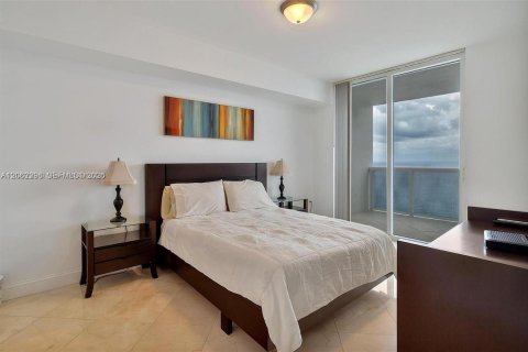 Copropriété à louer à Hallandale Beach, Floride: 3 chambres, 171.03 m2 № 2270369 - photo 15