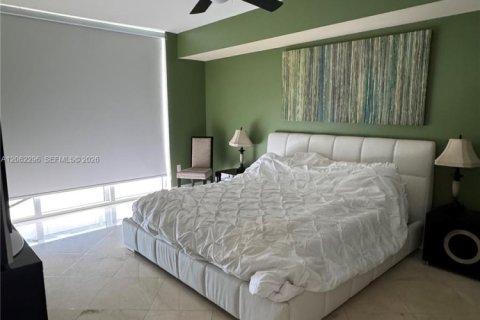 Copropriété à louer à Hallandale Beach, Floride: 3 chambres, 171.03 m2 № 2270369 - photo 19