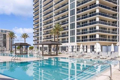 Copropriété à louer à Hallandale Beach, Floride: 3 chambres, 171.03 m2 № 2270369 - photo 27