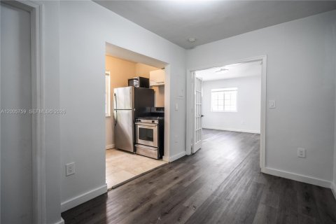 Apartment in Miami Beach, Florida 41.81 sq.m. № 2069571 - photo 7