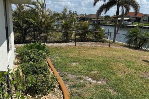 House in Port Charlotte, Florida 3 bedrooms, 165.18 sq.m. № 1736303 - photo 8