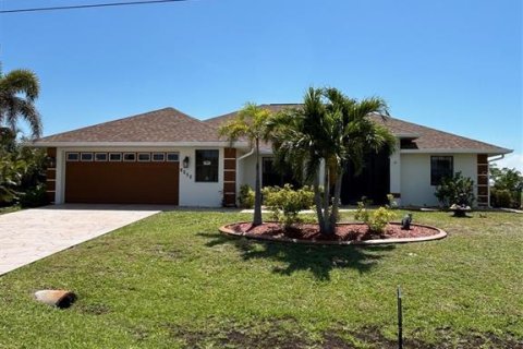 House in Port Charlotte, Florida 3 bedrooms, 165.18 sq.m. № 1736303 - photo 1