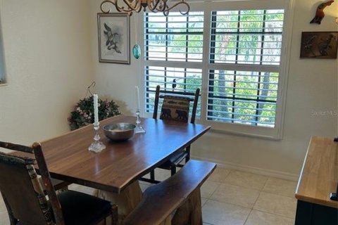 House in Port Charlotte, Florida 3 bedrooms, 165.18 sq.m. № 1736303 - photo 22