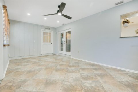 House in Longwood, Florida 4 bedrooms, 192.68 sq.m. № 1657504 - photo 12