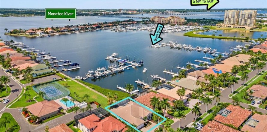Villa ou maison à Palmetto, Floride 4 chambres, 302.12 m2 № 2195668
